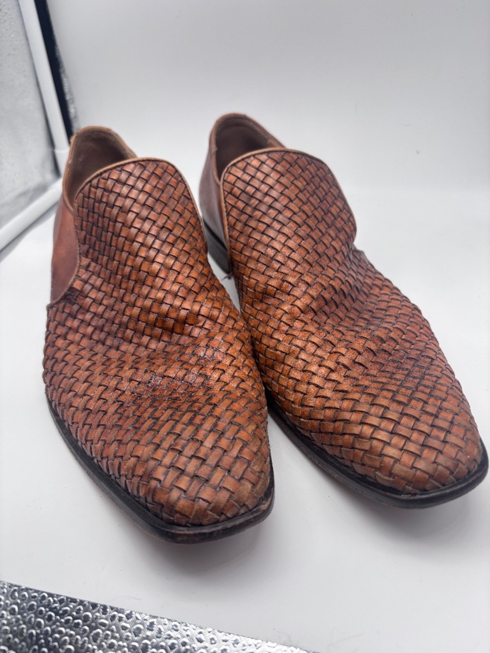 Men's Gucci woven leather Italian made dress shoes